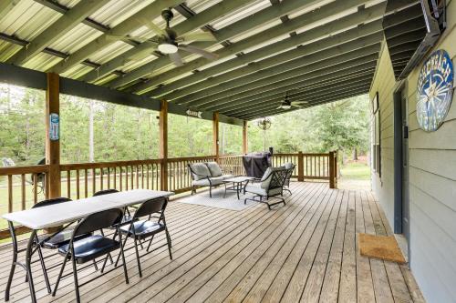 Fire Pit & Yard! Rayburn Country Resort Escape
