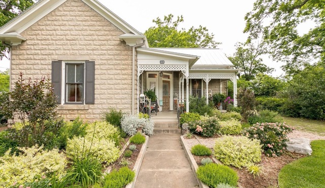 Forget Me Not | Beautiful & Historic | Amazing Outdoor Space