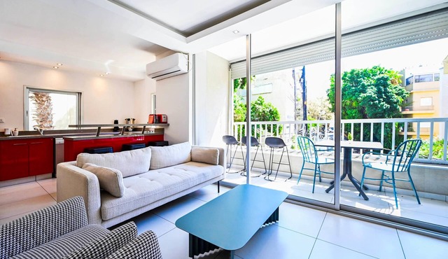 Fragrant Flower 3BR by HolyGuest - Free Parking