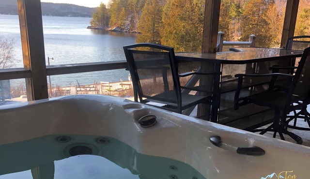 Front LAKE Simon, HOT TUB, private BEACH, 4 bedroom, 2 private office, 10 beds, 16 people.