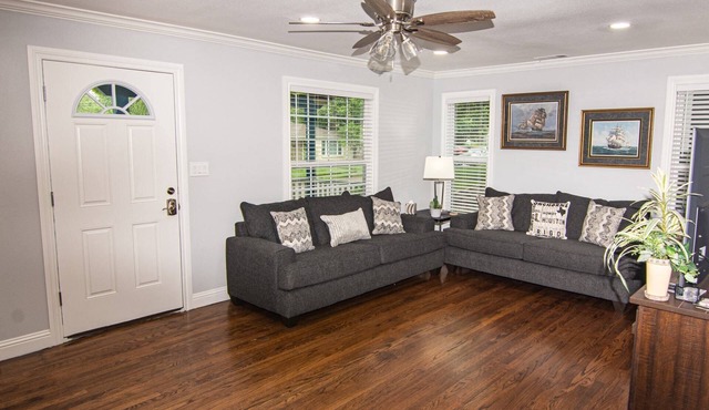 Fully Remodeled Home near Dickie's Arena, Will Rogers and Downtown | Great for Families & Friends