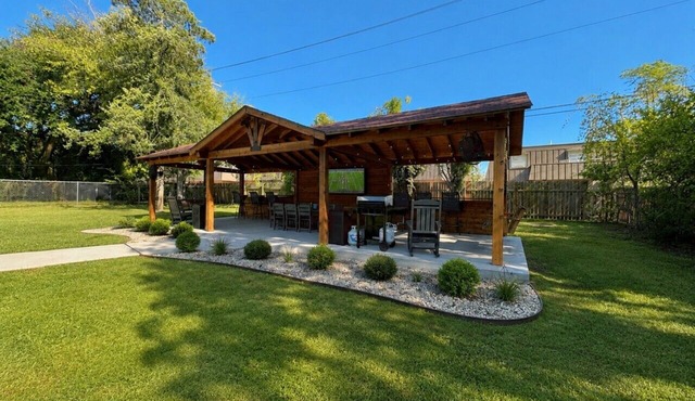 Gig`em on Glade-Spacious 5BR Home w/Huge Backyard near TAMU