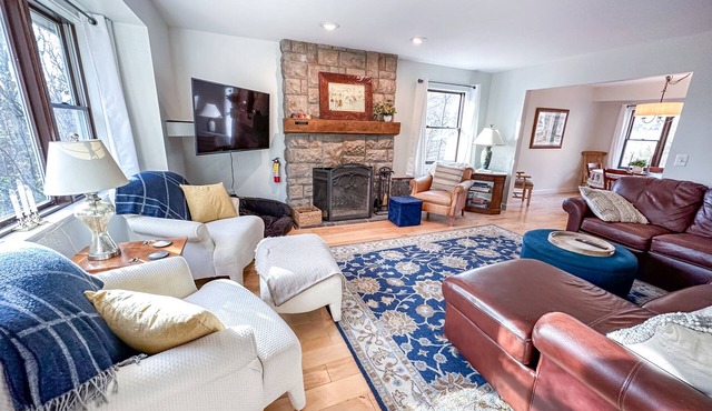 Gorgeous Mountain Home Near Mad River Glen