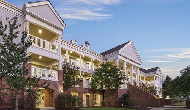Governor's Green 3Bed/2Bath Deluxe Unit!