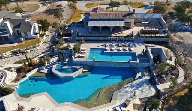 Guadalupe River Valley Modern 3 Bed, 2 Bath - Kid Friendly-Pools-Slides
