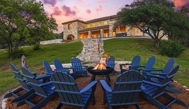 Hill Country Villa, 8 min to Guadalupe River access, 30 min to Fredericksburg