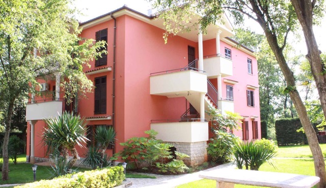 Holiday apartment in a quiet location