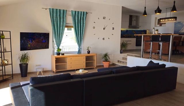 Holiday Home Sunrise - Three Bedroom Holiday Home