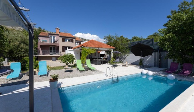 Holiday Home Zrincy