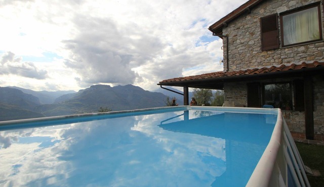 House with Pool and great panoramic views