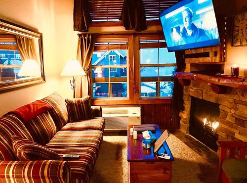 In the Heart of the Village Ski In Out