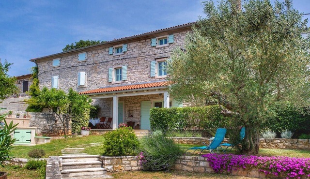 Istrian stone house for 4 near Rovinj