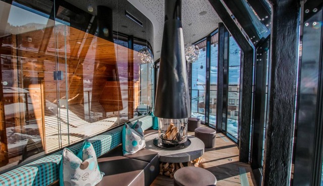 Josl Mountain Lounging Hotel