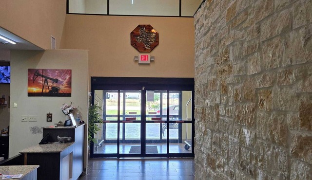 Karnes City Lodge