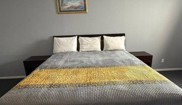 King Bed Non-Smoking