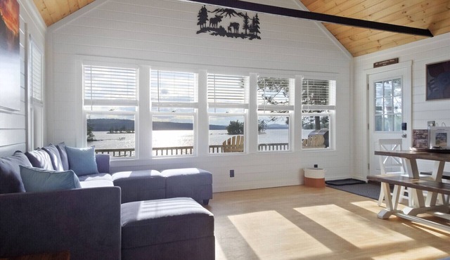 Knife Edge Escape - Cozy Lakeside Cottage Getaway with Views of Mt. Katahdin