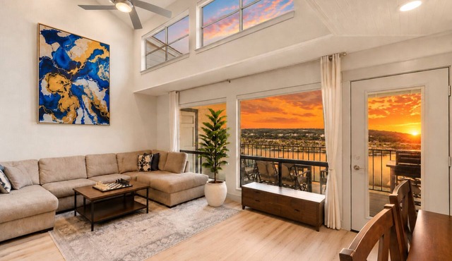 Lakeside Luxury Condo w/Wake Surf Boat, Pool, Hot Tub, 35min From Austin
