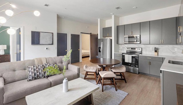 Landing | Chic 2BD, Pool, Courtyard