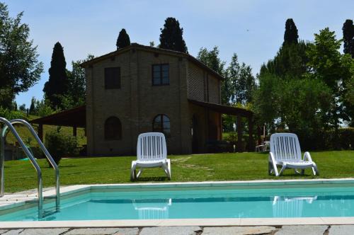 Leonina Cottage