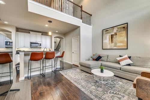 Lewisville Home w/Pool Access: Walkable Location