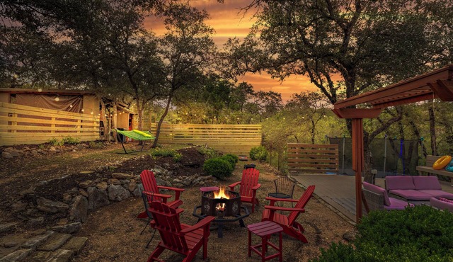 Lux, Hot tub, Nature, Modern, 35 min to ATX - Game Clubhouse Access