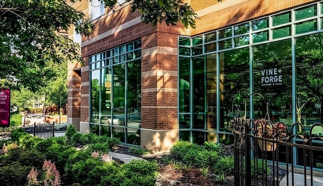 Make Your Trip More Enjoyable! Pets are Welcome, Near Franklin Park Conservatory