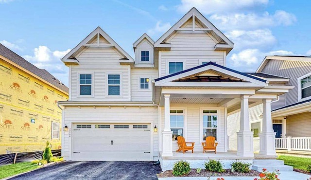 Marlin Chase home with resort amenities, bikes, grill, EV charger - dog-friendly