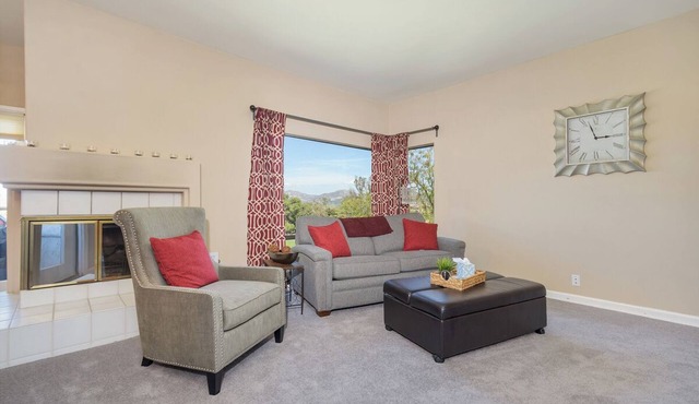 Masters Hill-Resort Style Living-New walk-in shower complete-MAGNIFICENT VIEWS!