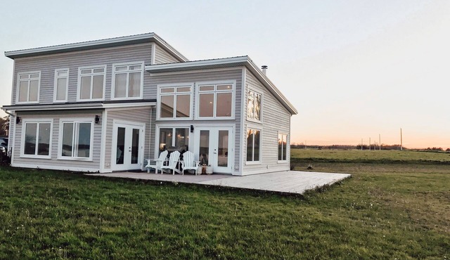 Modern Beachfront Property in the Northumberland Strait