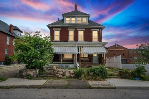 Modern Home, 8 Min to Airport and 5 Min to OSU