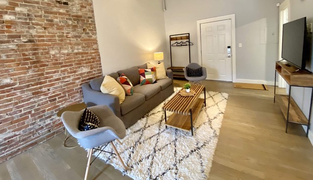 Modern loft - Downtown, steps from all the action!