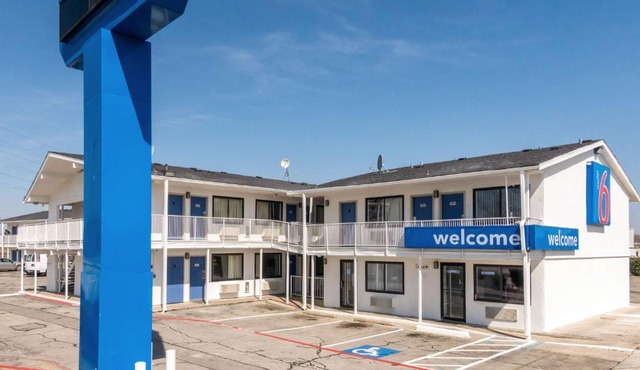 Motel 6 Fort Worth, TX - North