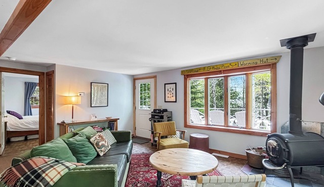 Mountain Escape (Waterfront on Lower Wilson Pond!)