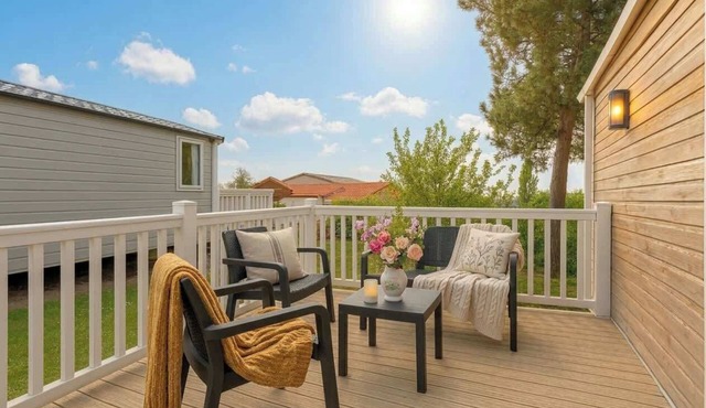 Near Pool |3BR Family -Friendly | Sea Views| Ramp | Wi-Fi | Pet OK