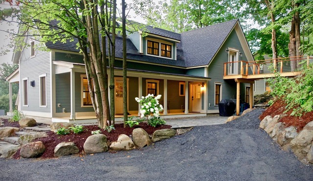 New! Vermont modern farmhouse in Stowe Village