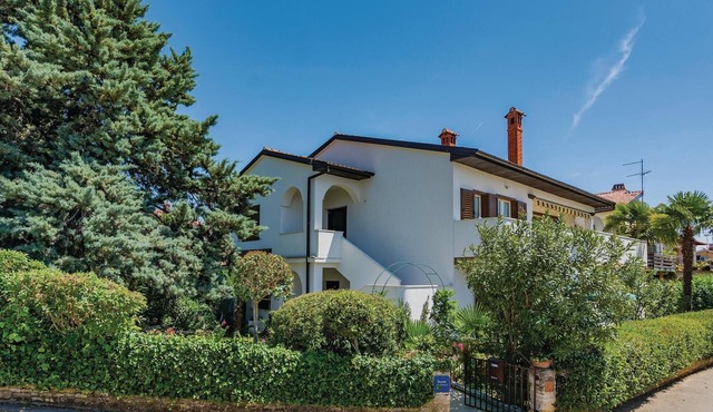 Nice apartment in Novigrad with WiFi