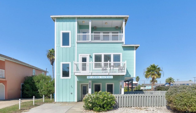 No Agenda Hacienda QUARTER MILE WALK TO BEACH