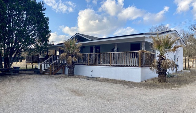 North House, 3BR/2BR, Wrap-Around Porch, Sleeps 10