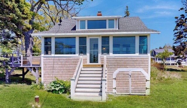 Ocean Point Colony House- w/Sunroom & Sweeping Ocean Views, Dog-friendly