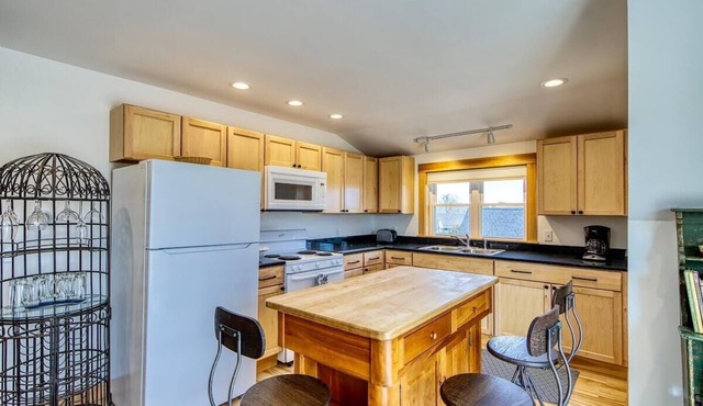 Ocean View Apartment in Winter Harbor