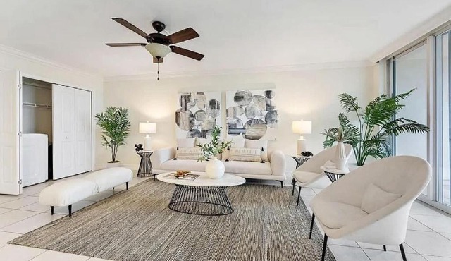 Oceanfront 2 Bedroom Condo with Sunset Views