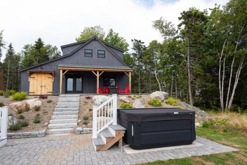 Oceanview Barnhouse Retreat with Hot Tub