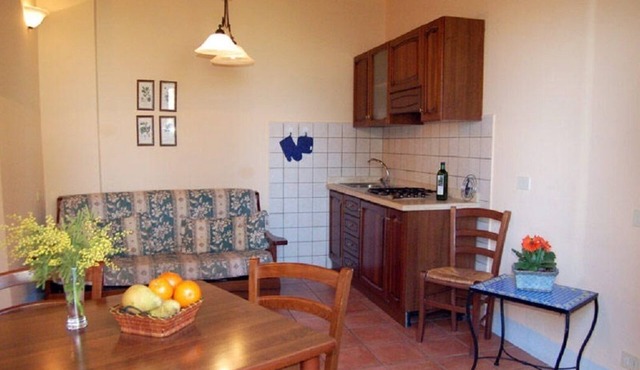 "OLIVO" APARTMENT in CASANOVA farmhouse on Florentine hills.