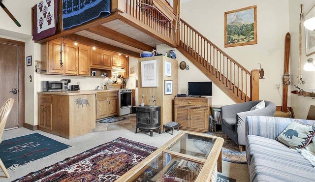 Opera House Loft 02 - Bethel Village