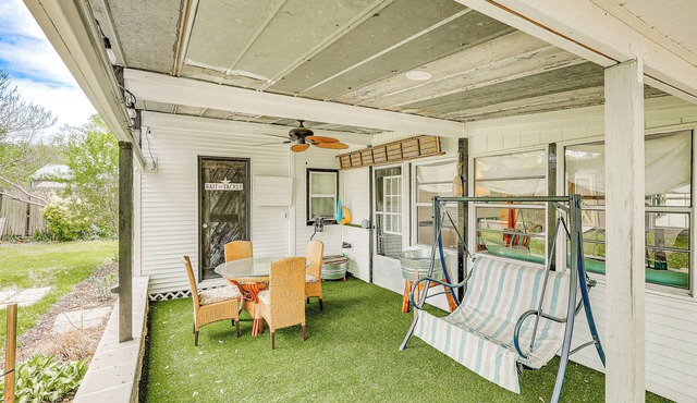 Peaceful Countryside Home ~ 6 Mi to Lewes Beach!