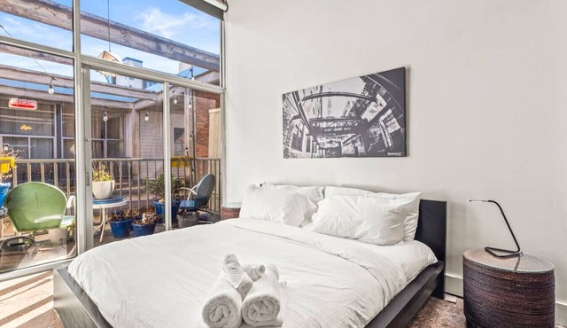 Pet Friendly | King Bed | Beltline Access