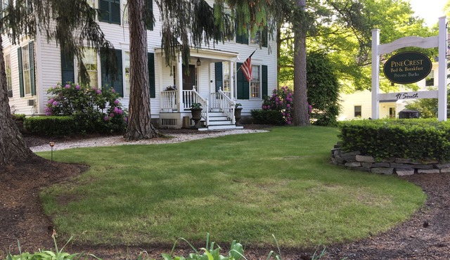 PineCrest Inn