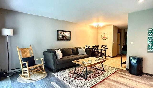 Powder Days Retreat, Fireplace & Sugarbush Base