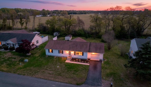 'Reel Retreat' - Home with community access to bayfront park and piers