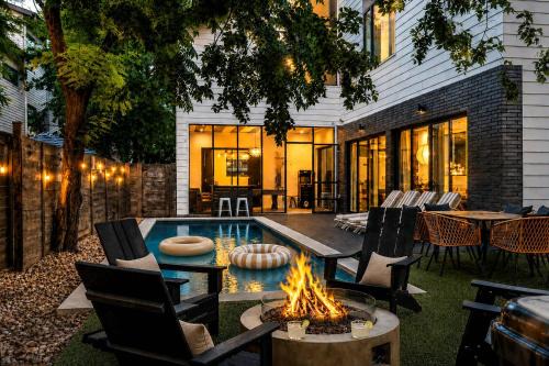 Refined Rainey Retreat - Pool - Hot tub - Fire Pit